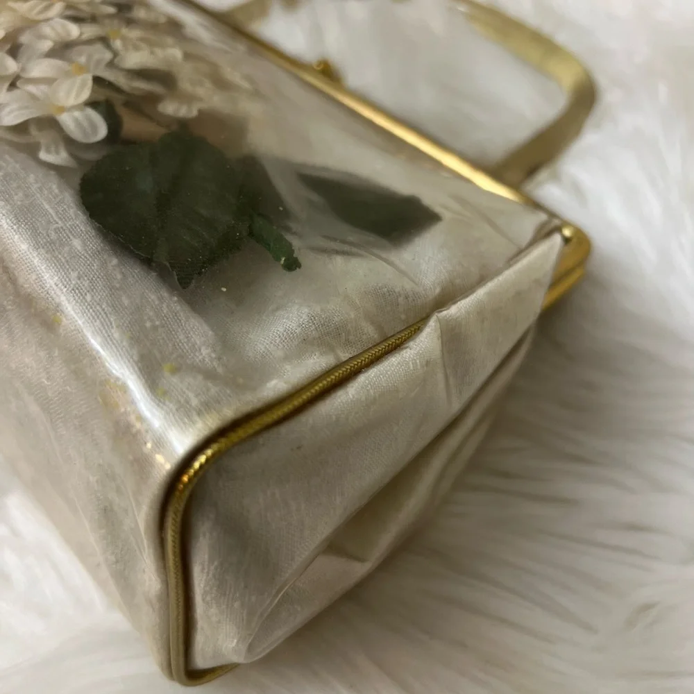 Vintage JR Vinyl Bunch of Daisies Floral Beige Clutch Purse Kiss Clasp 1960s - Picture 6 of 11